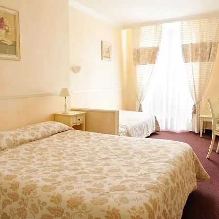 Hotel Grand De 3*