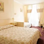 Hotel Grand De 3*