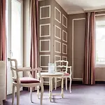 Grand De Hotel