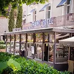 Grand De Hotel 3*