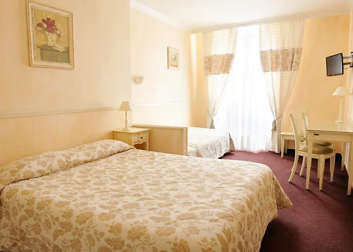 Ξενοδοχείο Grand De 3*