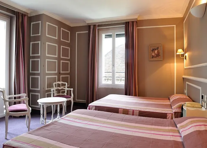 Grand De Ξενοδοχείο