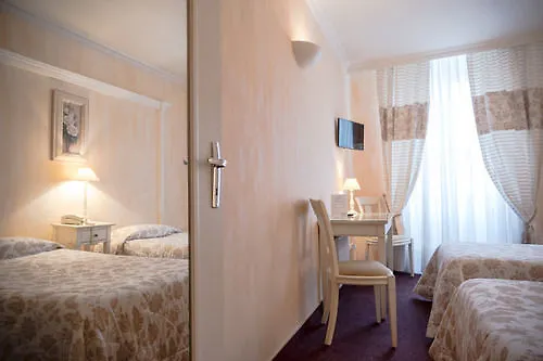 Grand De Ξενοδοχείο