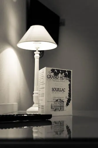 Grand De Ξενοδοχείο