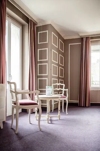 Grand De Ξενοδοχείο